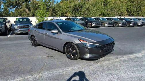 2021 Hyundai ELANTRA SEL