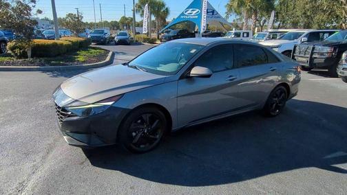 2021 Hyundai ELANTRA SEL