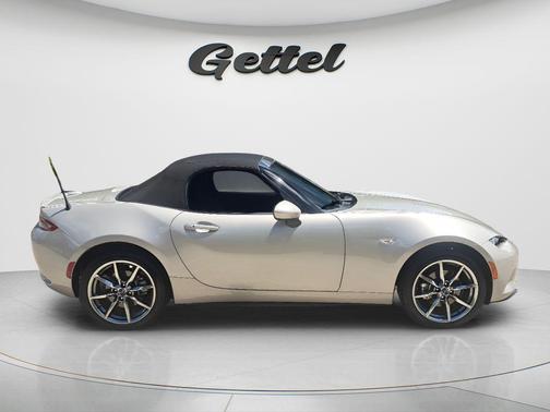 2022 Mazda MX-5 Miata Grand Touring