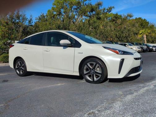 2020 Toyota Prius XLE