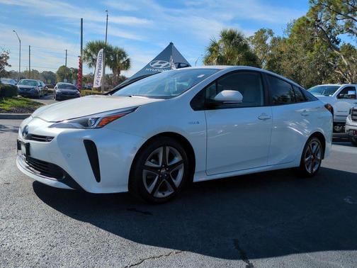 2020 Toyota Prius XLE