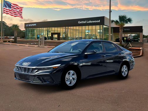 2026 Hyundai ELANTRA SE