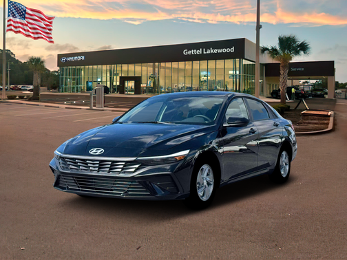 2026 Hyundai ELANTRA SE