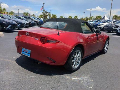 2016 Mazda MX-5 Miata Sport