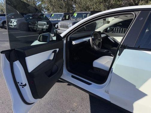 2021 Tesla Model Y Long Range Dual Motor All-Wheel Drive