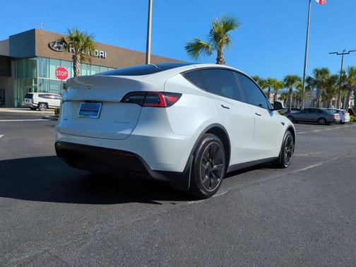 2021 Tesla Model Y Long Range Dual Motor All-Wheel Drive