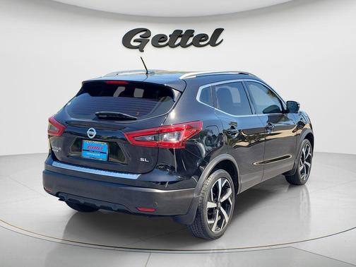 Magnetic Black Pearl 2022 Nissan Rogue Sport SL