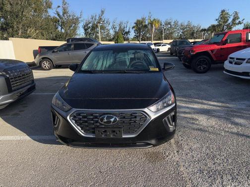 2021 Hyundai IONIQ Plug-In Hybrid SEL