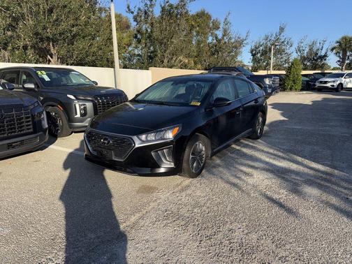 2021 Hyundai IONIQ Plug-In Hybrid SEL
