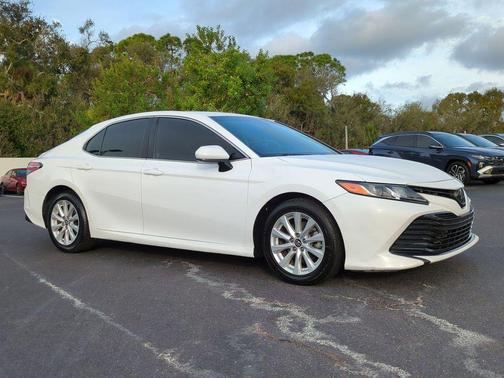 2019 Toyota Camry LE
