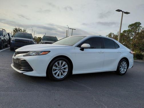 2019 Toyota Camry LE