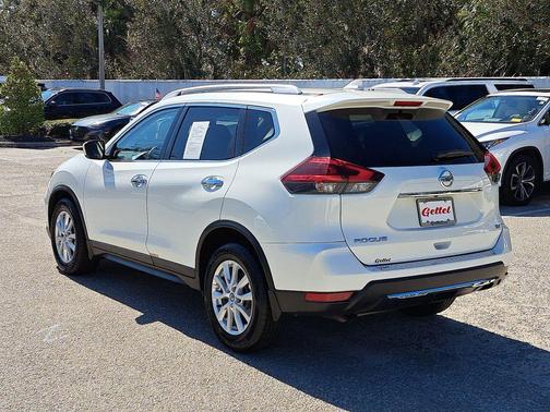 2018 Nissan Rogue SV