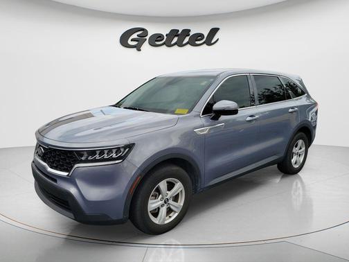 Everlasting Silver 2021 Kia Sorento LX