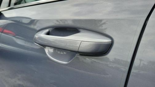 Everlasting Silver 2021 Kia Sorento LX