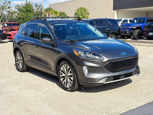 2020 Ford Escape Titanium