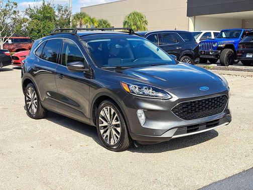 2020 Ford Escape Titanium