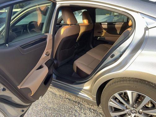 2021 Lexus ES 350 Base