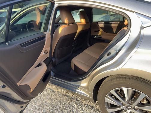 2021 Lexus ES 350 Base