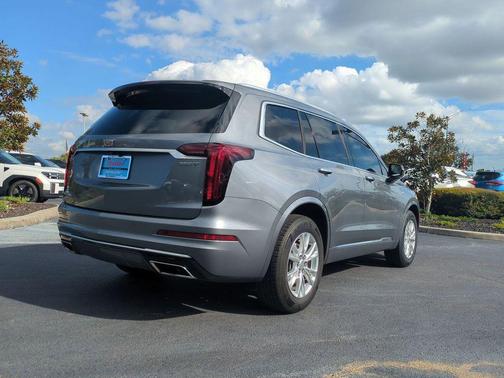 2021 Cadillac XT6 Luxury FWD