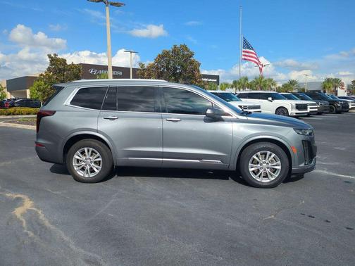 2021 Cadillac XT6 Luxury FWD