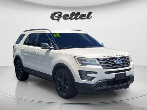 WHITE PLATINUM MET TRI-COAT 2017 Ford Explorer XLT