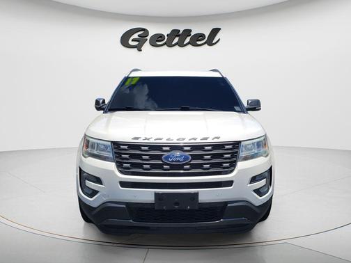 WHITE PLATINUM MET TRI-COAT 2017 Ford Explorer XLT