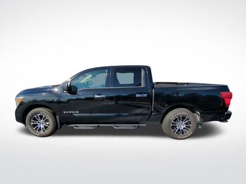 2021 Nissan Titan SV