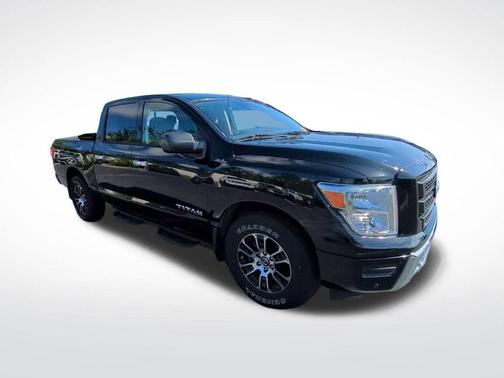 2021 Nissan Titan SV