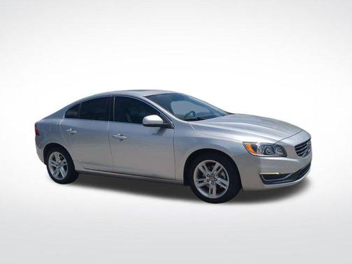 2015 Volvo S60 T5 Platinum