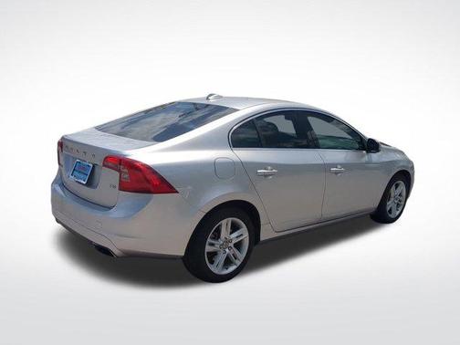 2015 Volvo S60 T5 Platinum
