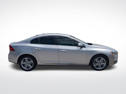 2015 Volvo S60 T5 Platinum