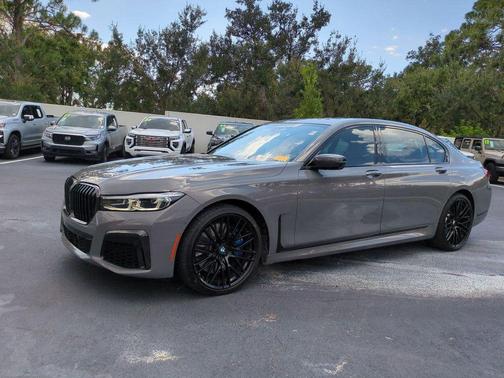 2022 BMW 750 i xDrive