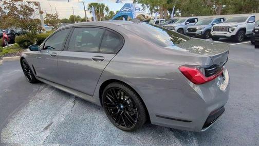2022 BMW 750 i xDrive