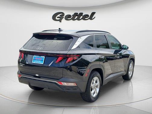 Black Pearl 2024 Hyundai TUCSON SEL