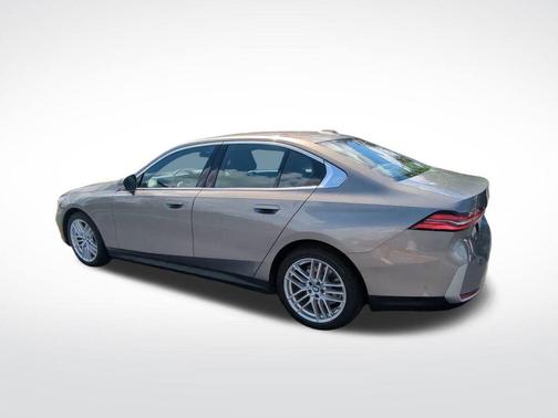 2024 BMW 530 530i