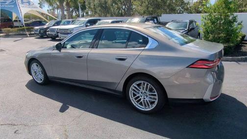 2024 BMW 530 530i