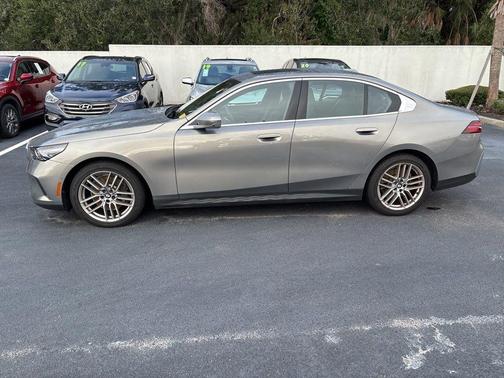 2024 BMW 530 530i