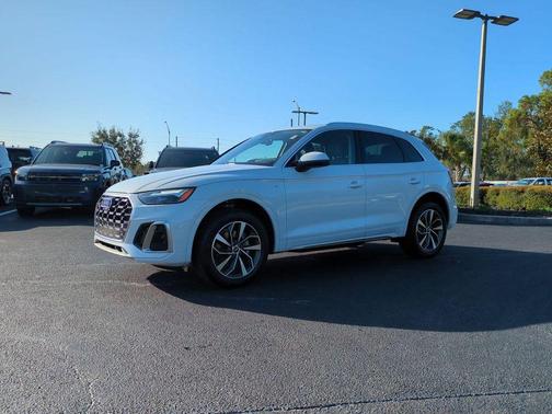 2023 Audi Q5 45 S line Premium Plus
