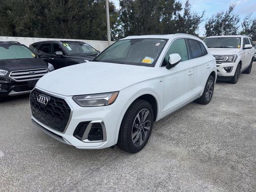 2023 Audi Q5 45 S line Premium Plus