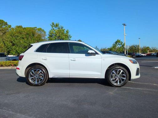 2023 Audi Q5 45 S line Premium Plus