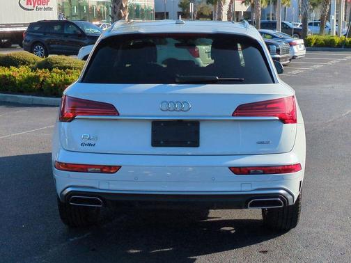 2023 Audi Q5 45 S line Premium Plus