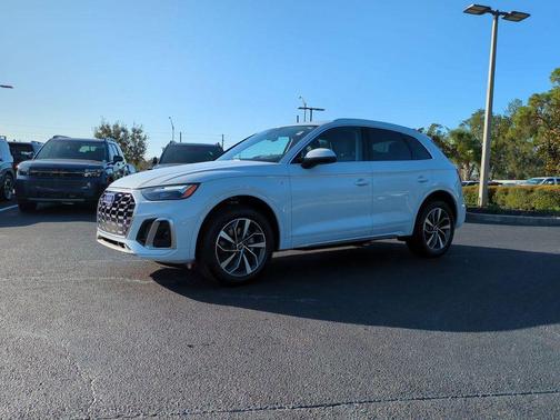 2023 Audi Q5 45 S line Premium Plus