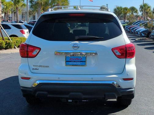 2019 Nissan Pathfinder S