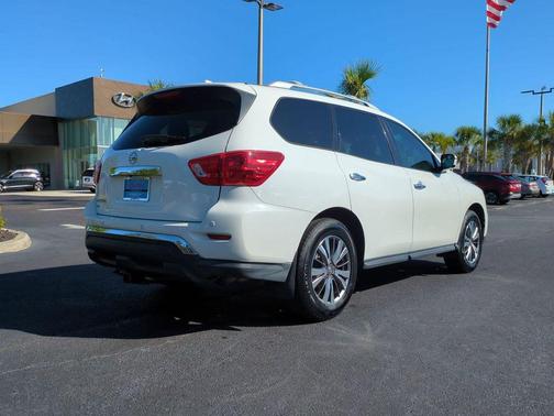 2019 Nissan Pathfinder S