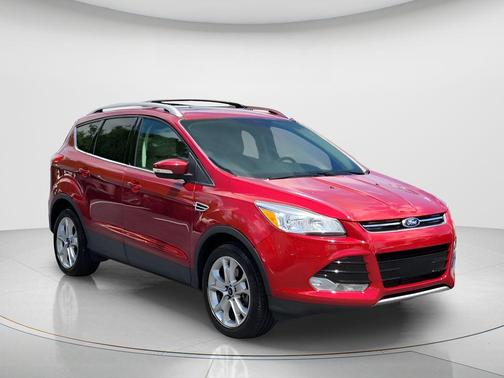 RUBY RED METALLIC TINTED CC 2016 Ford Escape Titanium