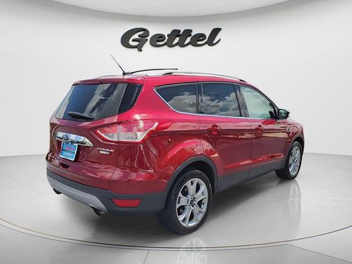 RUBY RED METALLIC TINTED CC 2016 Ford Escape Titanium