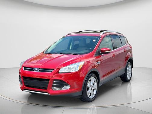 RUBY RED METALLIC TINTED CC 2016 Ford Escape Titanium