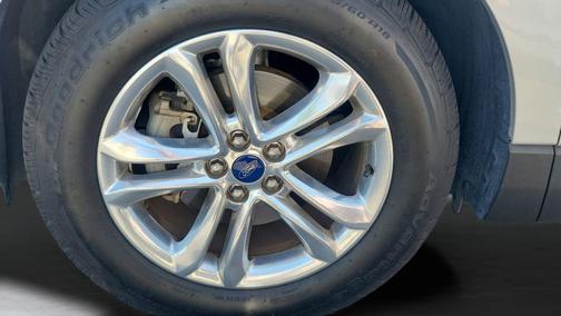 INGOT SILVER METALLIC 2016 Ford Edge SEL