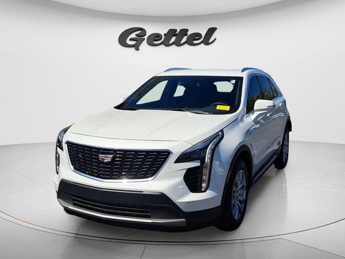 Crystal White Tricoat 2023 Cadillac XT4 Premium Luxury