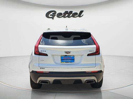Crystal White Tricoat 2023 Cadillac XT4 Premium Luxury